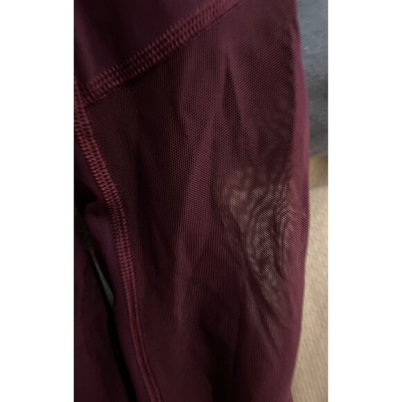 Lululemon Purple High-Waisted Leggings With‎ Mesh Panels Size 2 - Picture 8 of 11